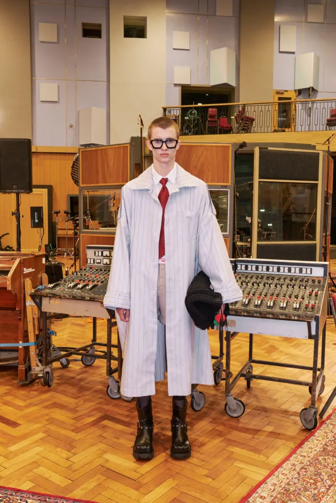 Charles Jeffrey Loverboy 26SS M3